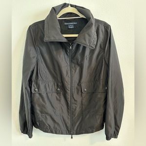 Ralph Lauren Golf windbreaker. Mesh under flap on upper back. Size S.